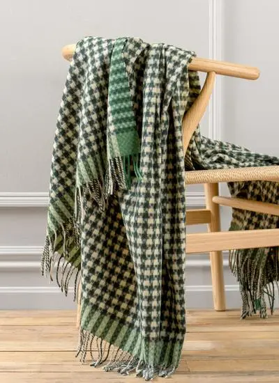 Houndstooth Lambswool Throw
